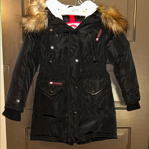 Canada Weather Gear Black Parka with Fur Hood; children’s 7/8